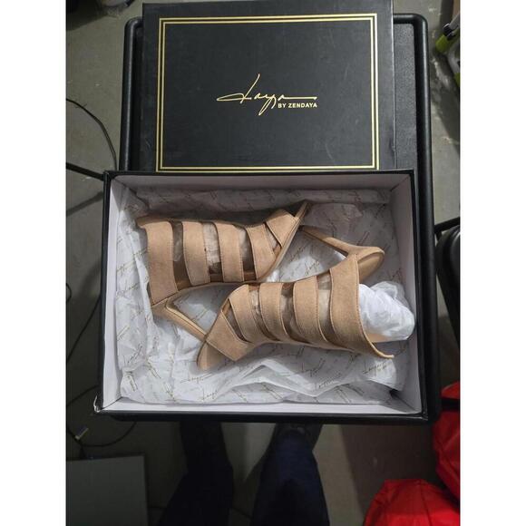 Daya By Zendaya Shoes - Daya by Zendaya Tan Suede Open Toe Stiletto Heel Mules Size 6.5 New